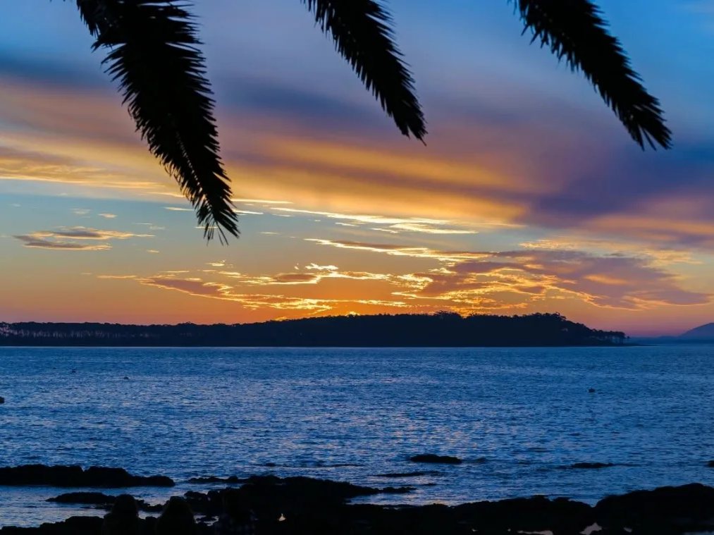 Atardecer frente a Isla Gorriti